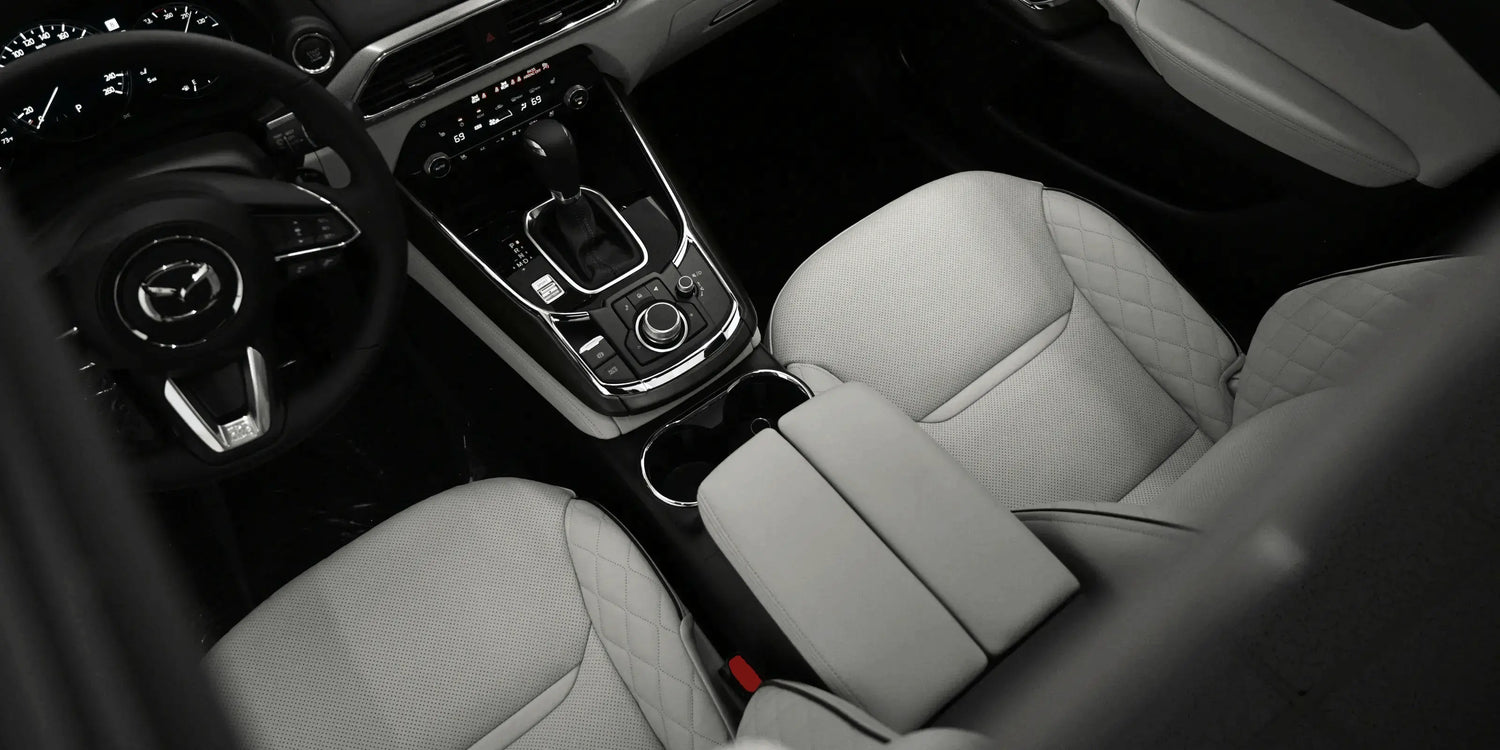 Nettoyage des sièges de voiture dans le Val d'Oise – soin professionnel pour tous types de matières avec Savoir & Detail.