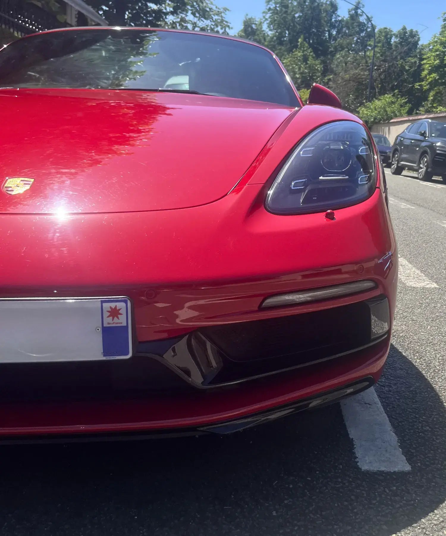 Porsche rouge après soin signature et protection céramique par Savoir & Detail