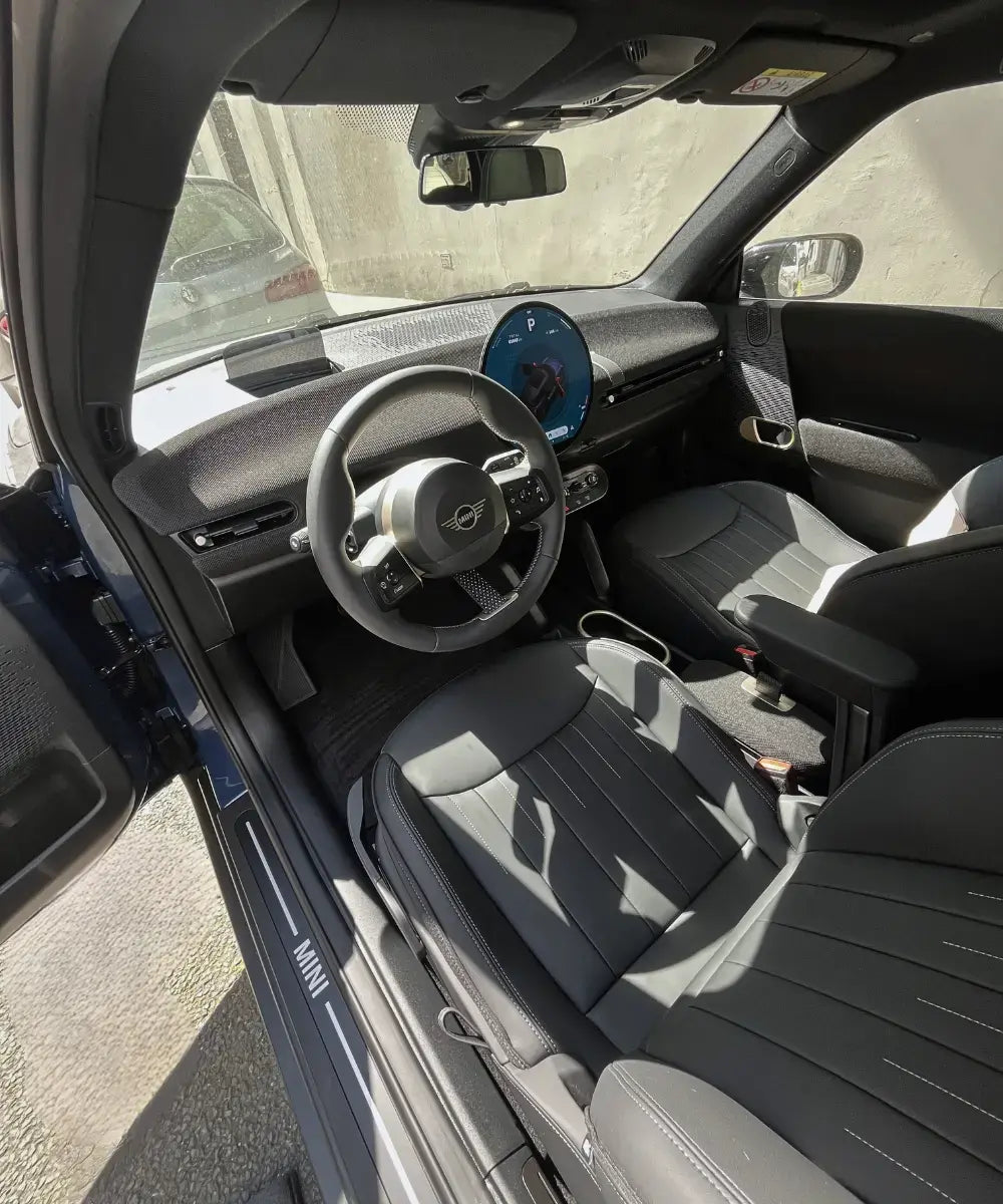 Soin intérieur automobile sur Mini Cooper à Colombes